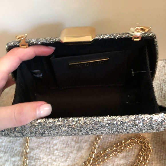 Clutch - Picture 3 of 3